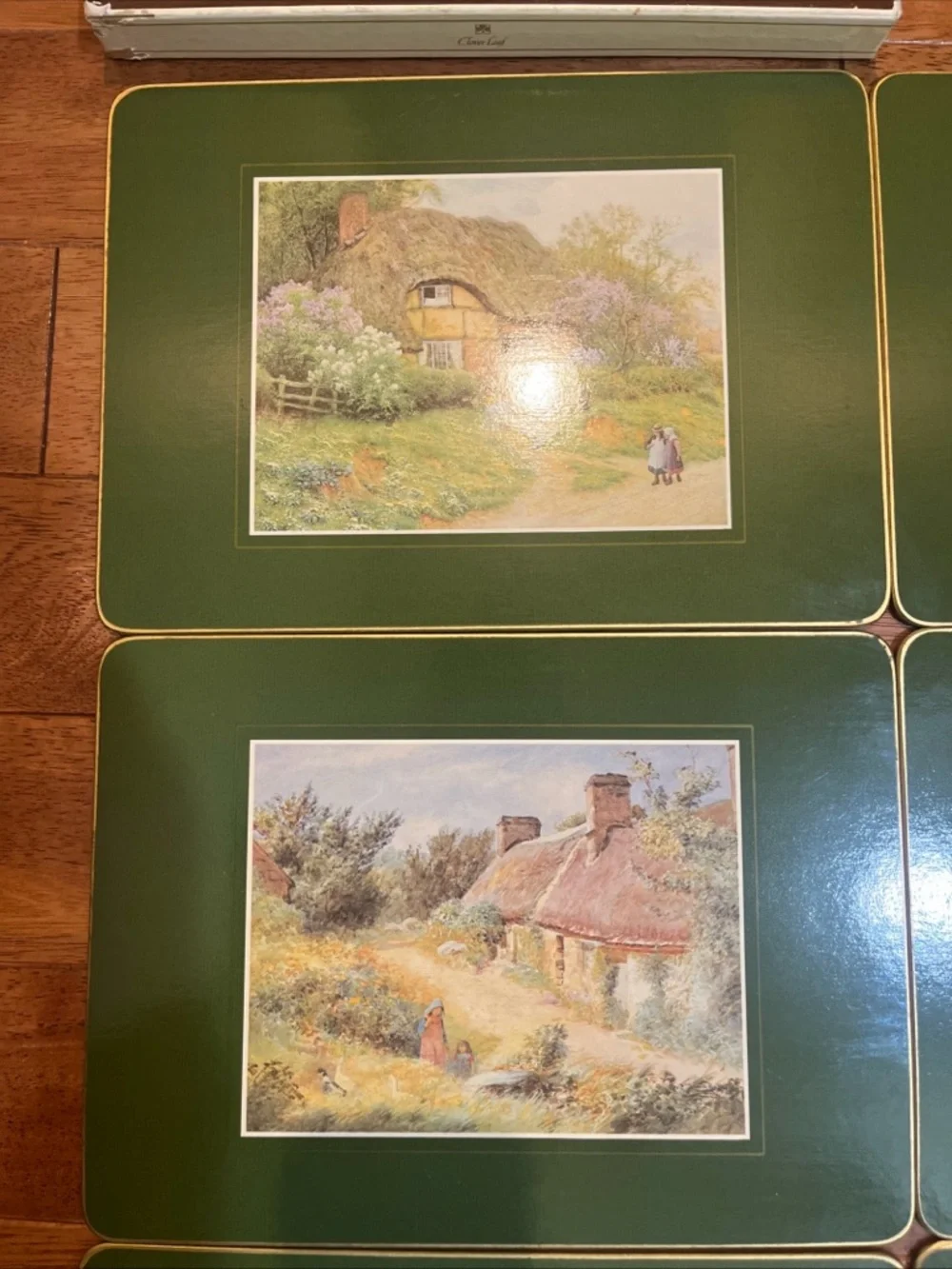 Clover Leaf Green Placemat Set of 6 with Cottage Artwork